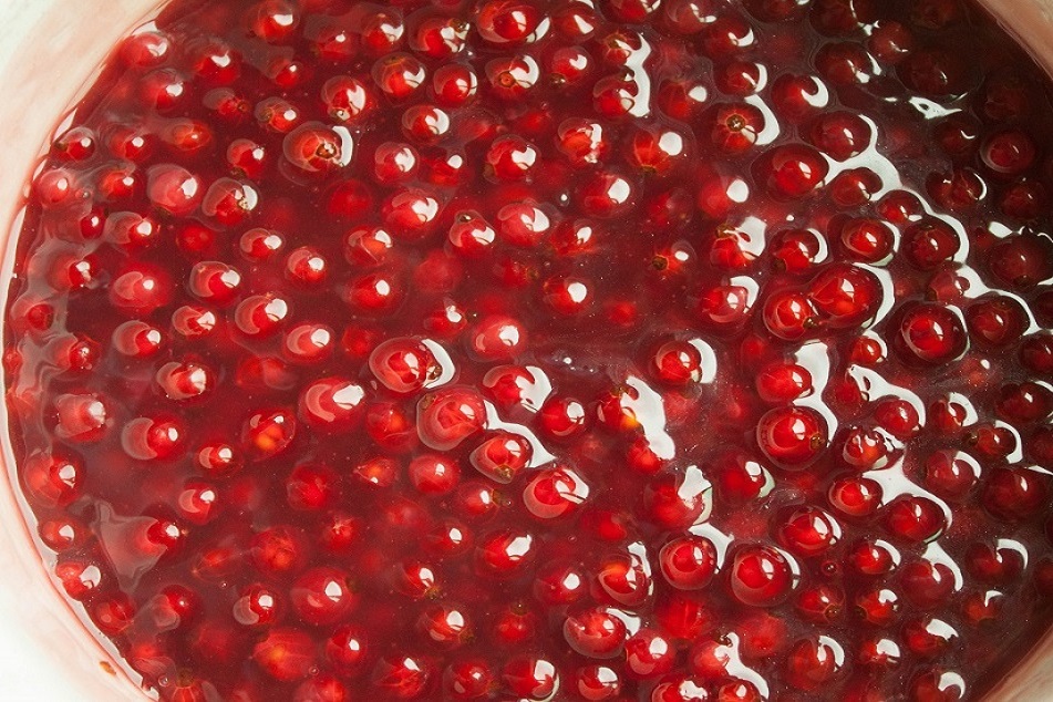Cherry syrup with red currant